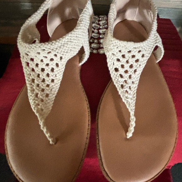 Tori’s Sandals - Picture 3 of 8